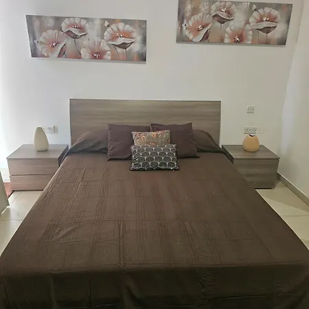 3 Bedroom Flat At Mosta Apartment Malta