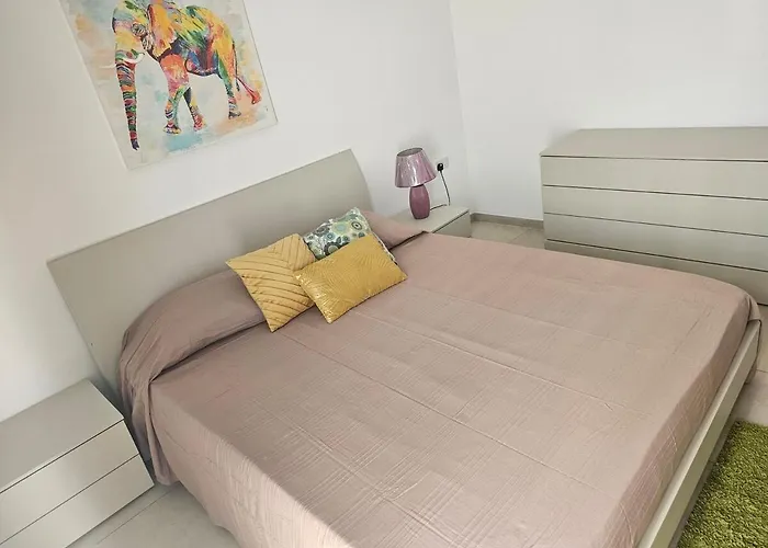 3 Bedroom Flat At Mosta *