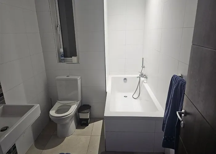 Апартаменты 3 Bedroom Flat At Mosta