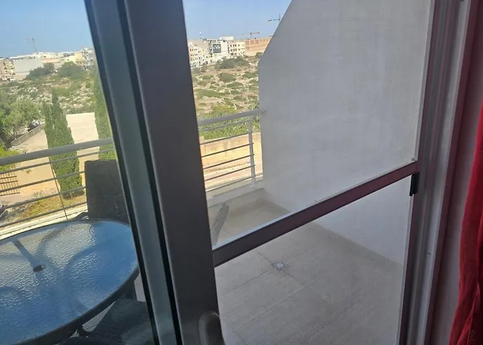 3 Bedroom Flat At Mosta * Malta