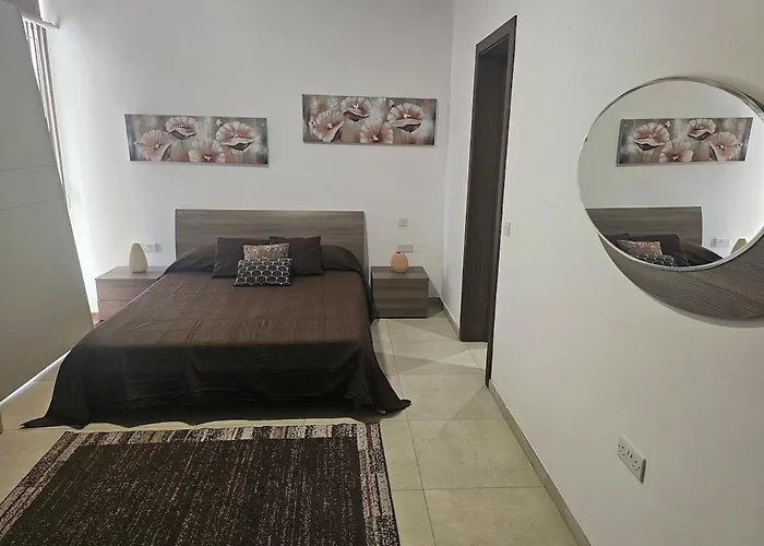 3 Bedroom Flat At Mosta Апартаменты